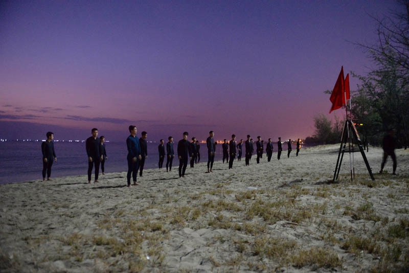 Khởi động trước bình minh.